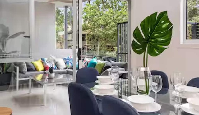 Park Avenue Luxe 1BR - 4km to City, Outdoor BBQ