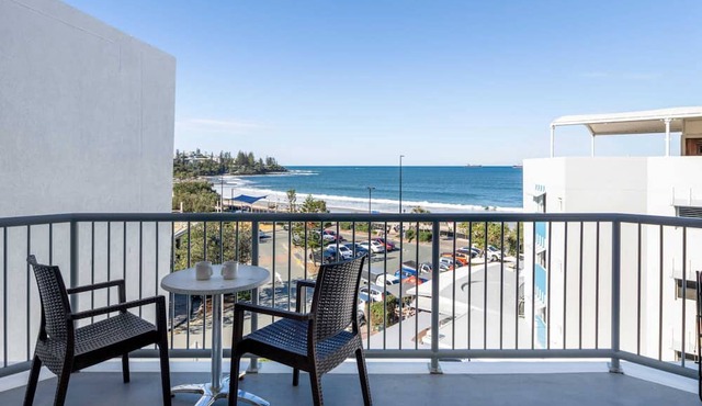 Kings Beach Top Floor Unit With Private Rooftop