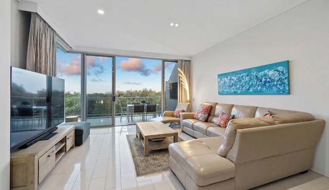 Penthouse with Rooftop and Spa - 3 BR Bali Resort in Kingscliff (1324)