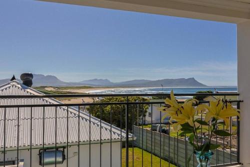 Sitari On Sea Pool Sea Views Kleinmond