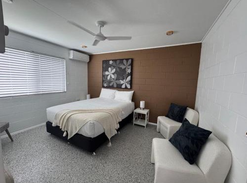 Large Earthy toned Apartment