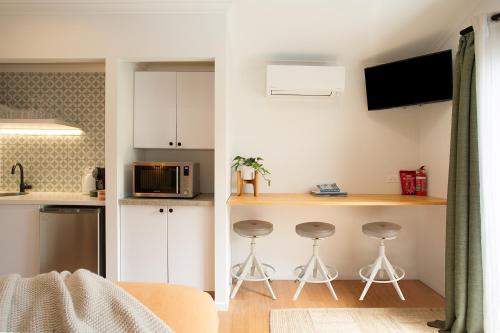 Alcorn Garden Studio - Dog friendly 2 mins walk to beach