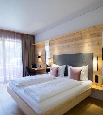 Tirol Lodge