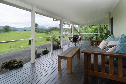 Hillcrest Mountain View Retreat